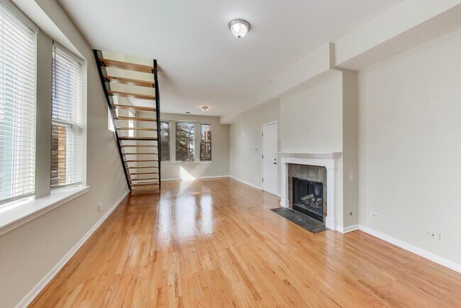 Foto del edificio - 1481 W Irving Park Rd