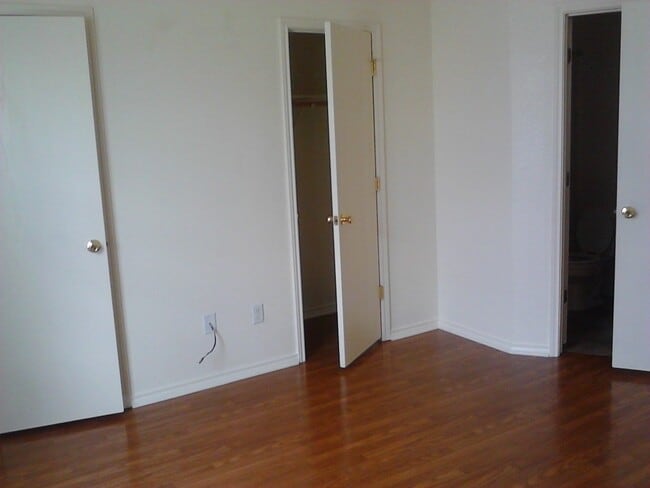 Building Photo - 3906 Gus Dr