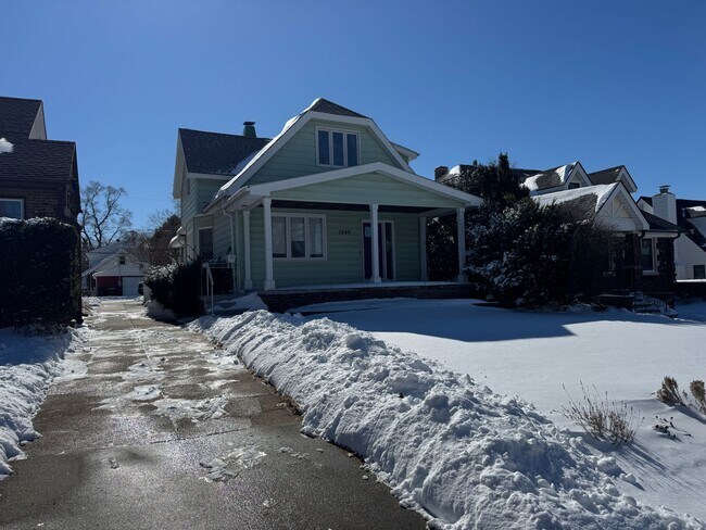 Foto del edificio - Charming Home For Rent Near UNO & Aksarben