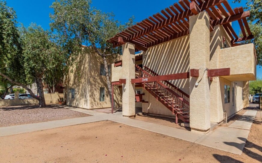 Building Photo - 3046 E Marconi Ave
