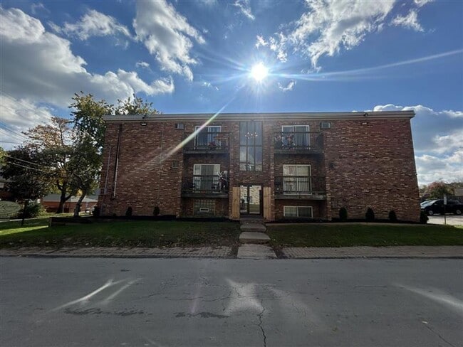 Recently renovated 1-bedroom suite - Recently renovated 1-bedroom suite Apartment