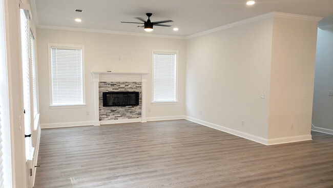 Building Photo - 309 Eastgate Dr