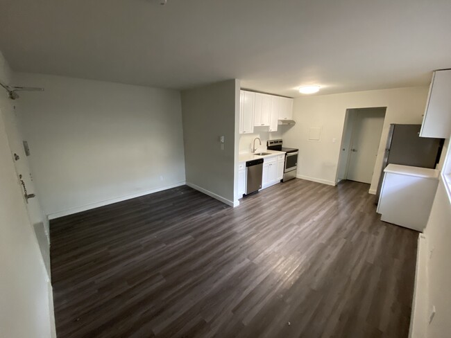 Building Photo - 510 5th Ave