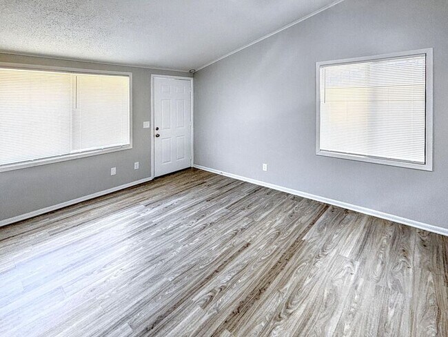 Foto del edificio - 21 W Thrush St