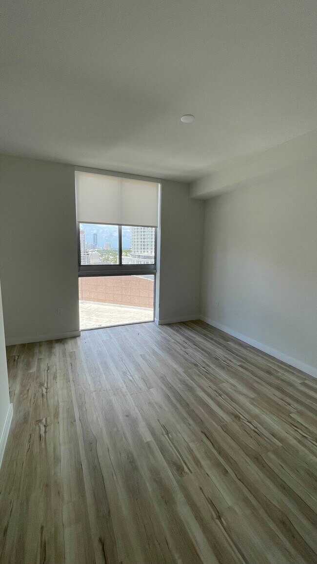 Foto del edificio - 529 SW 3rd St