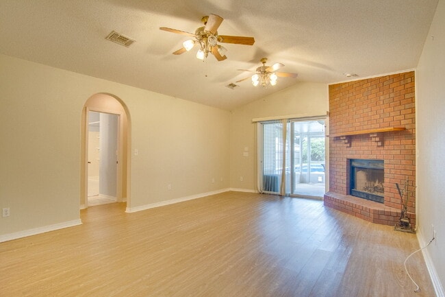 Building Photo - Northeast Pensacola Pool Home with Screened Porch and Fenced Yard