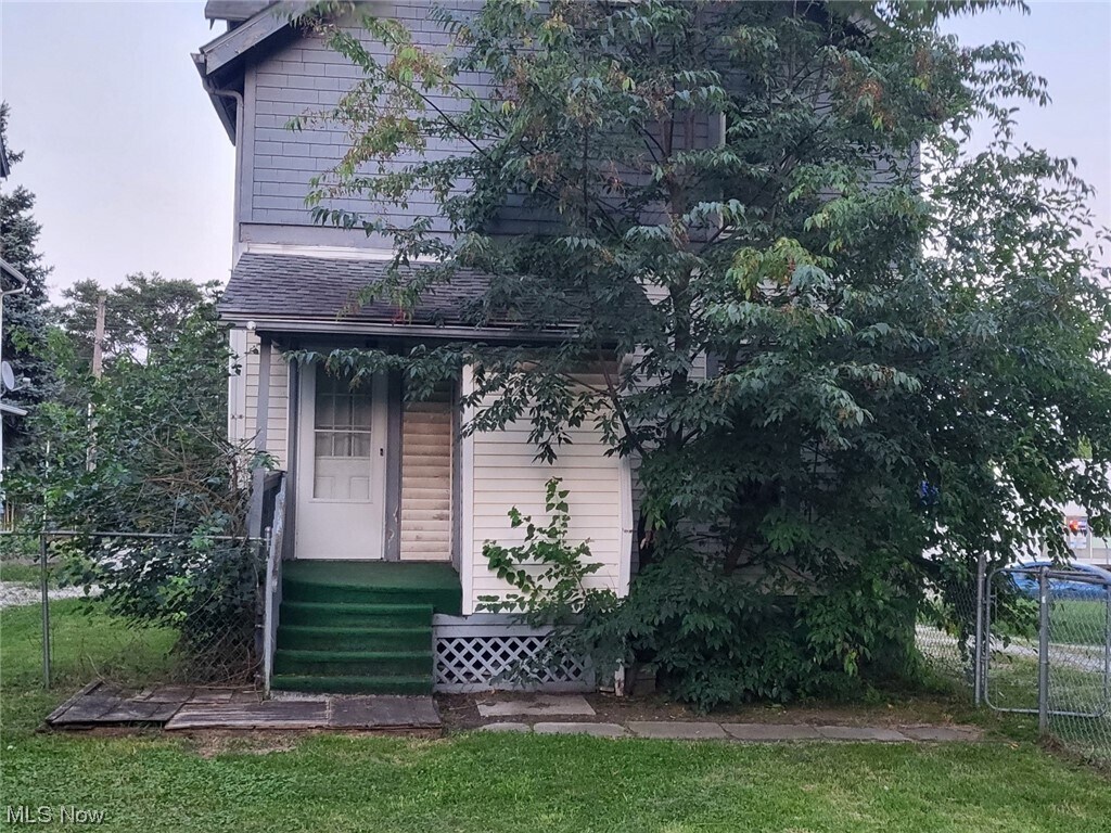 1150 Wooster Road North, Barberton, OH 44203 House Rental in Barberton, OH