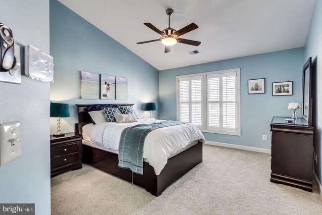 Foto del edificio - 901 Harrison Cir