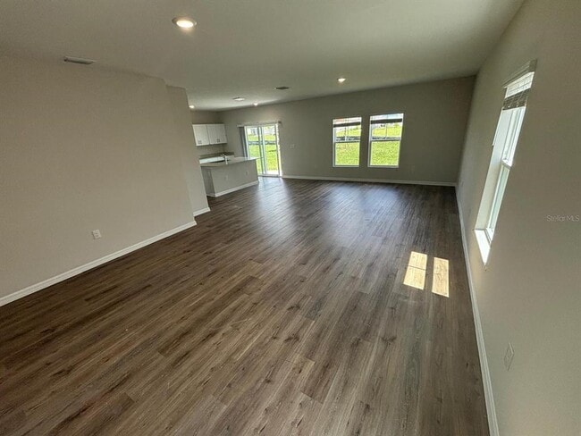 Building Photo - 4063 Gardenia Ave