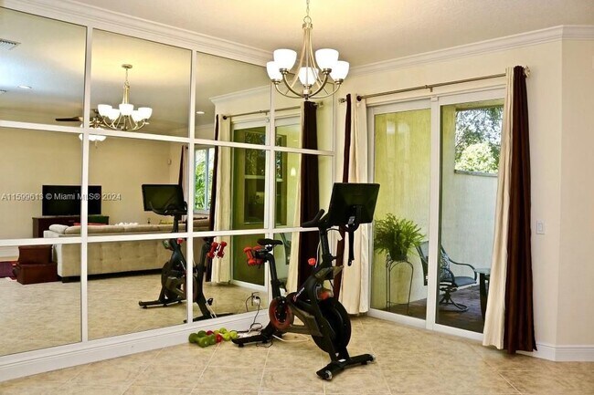 Foto del edificio - 2021 Foxtail View Ct