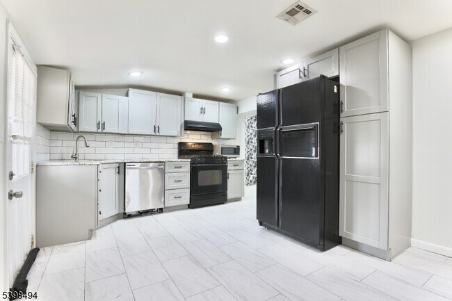 Foto del edificio - 220 E Munsell Ave