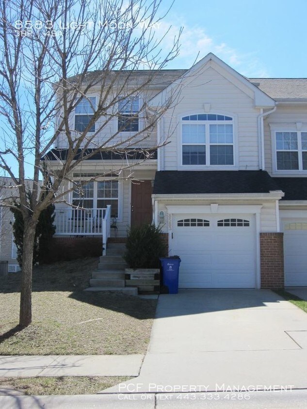 Lovely end of unit 3 BR, 3.5 BTH townhome Townhouse for Rent in