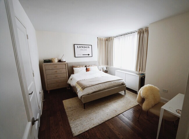 Foto del edificio - 300 E 64th St