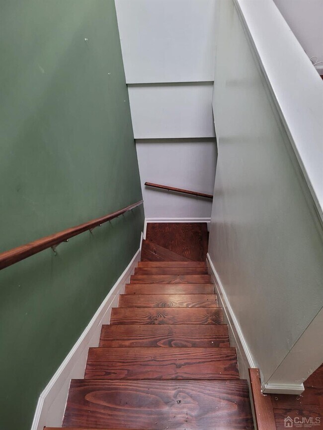 Building Photo - 16 Jaques St