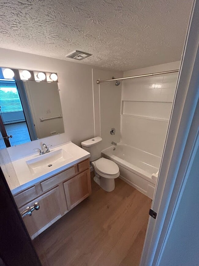 Interior Photo - 200 West Apartments