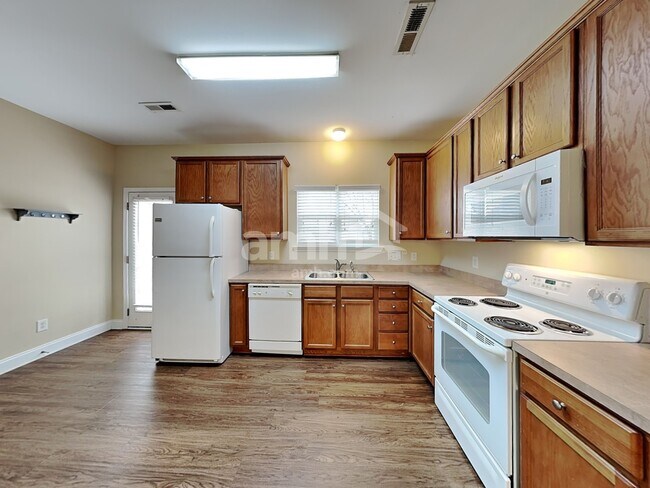 Foto del edificio - 7842 Jester Park Dr