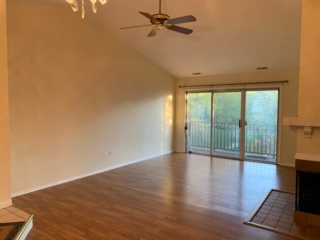 Foto del edificio - 361 Sandhurst Cir