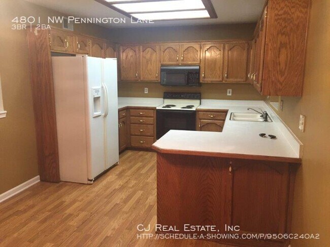 Building Photo - 4801 NW Pennington Ln