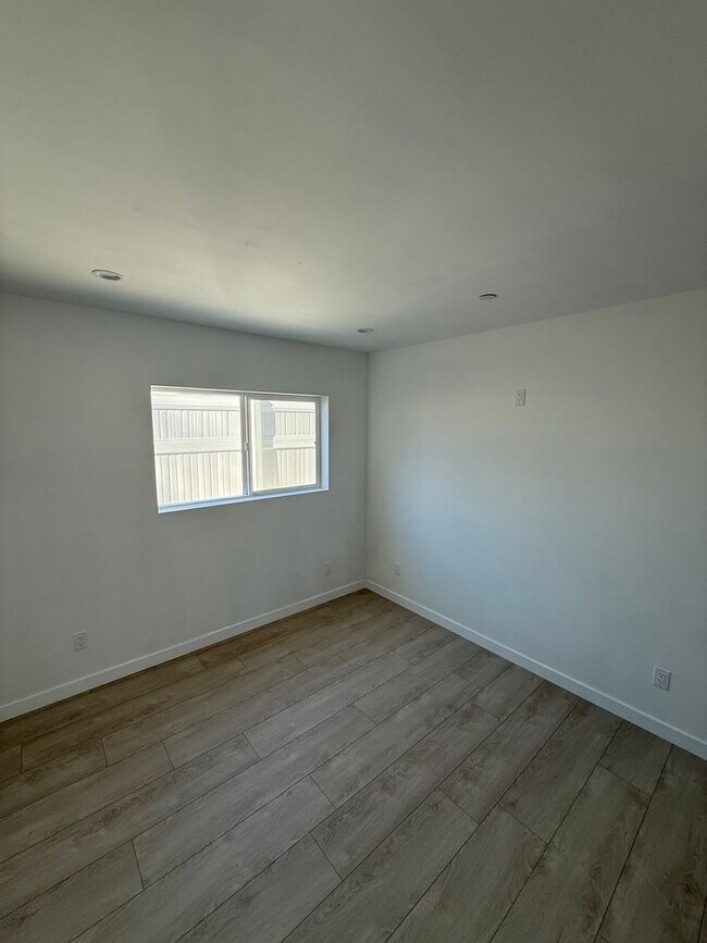 Foto del edificio - 22026 Saticoy St