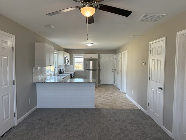 Foto del edificio - 40 Charlotte Pl