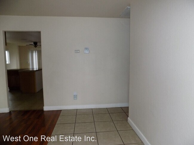 Foto del edificio - 4 br, 2.5 bath House - 2710 Colony Dr