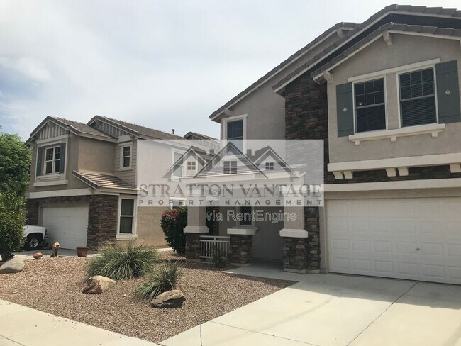 Foto del edificio - 18175 W Smokey Dr