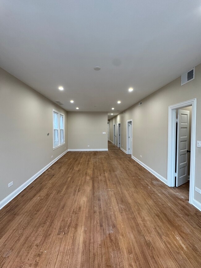 Parte trasera de la sala de estar - 5335 W 23rd Pl