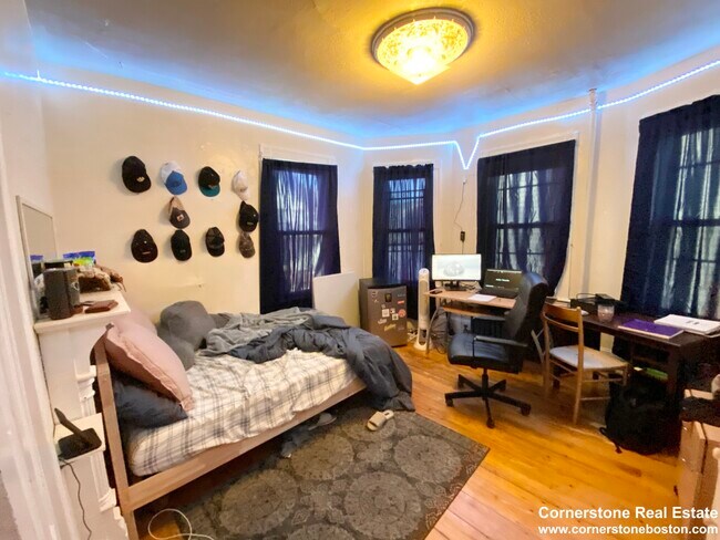 Foto del edificio - 55 Hillside St