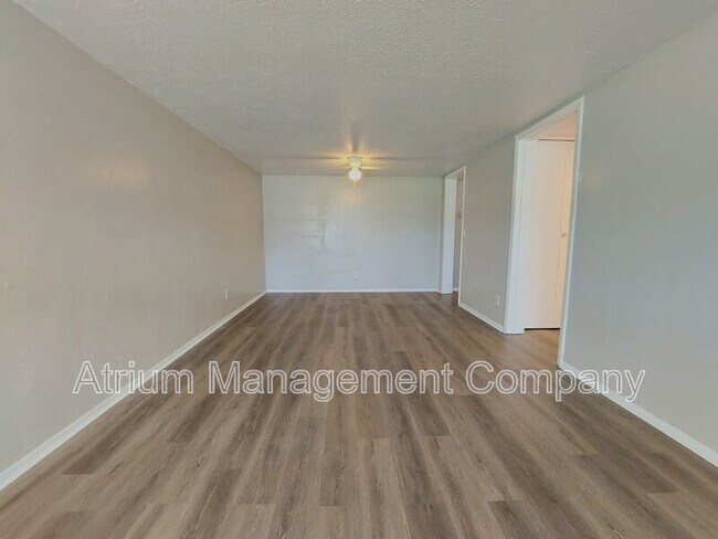 Building Photo - 1295 N Holland Pkwy