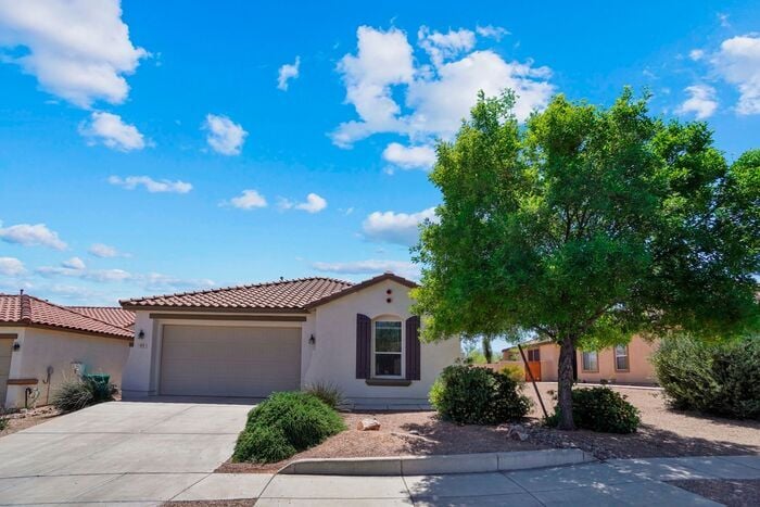 Primary Photo - Stylish 4-Bedroom Rental in Rancho Sahuari...