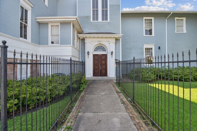 Foto del edificio - 4716 Annunciation St