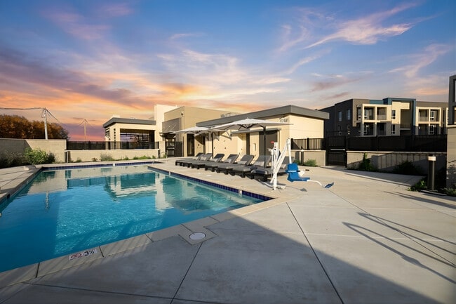 Building Photo - Medley Apartments