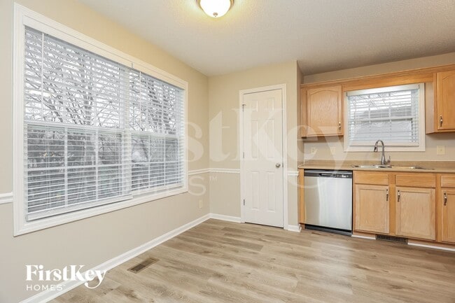 Building Photo - 914 Hedge Apple Dr