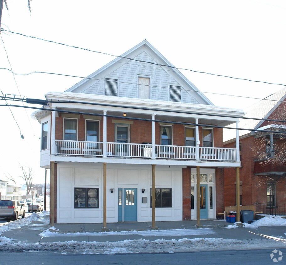 Building Photo - 77-79 Viall Ave