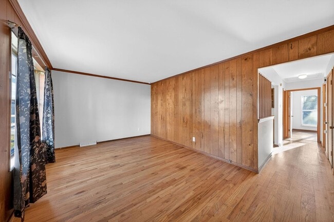 Foto del edificio - 8908 Scottdale Ave