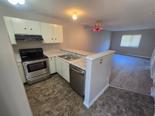 Foto del edificio - 1652 Eagles Pl