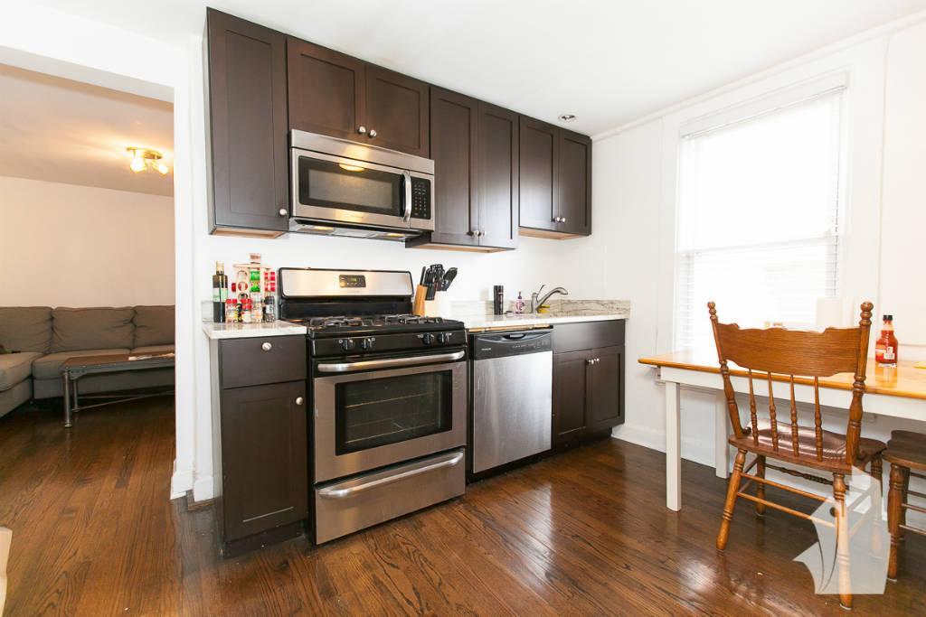 Primary Photo - 1629 W Huron St