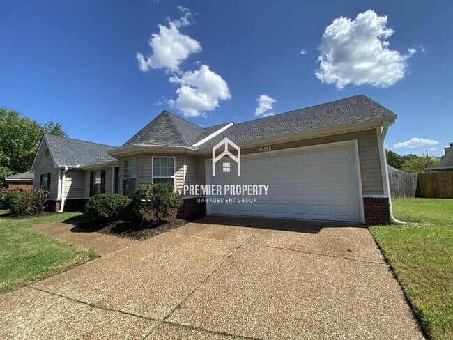 Building Photo - 2684 Bay Pointe Cir N