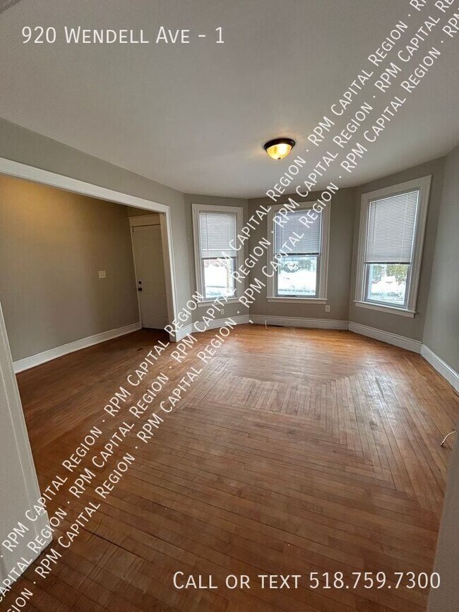 Foto del edificio - 920 Wendell Ave