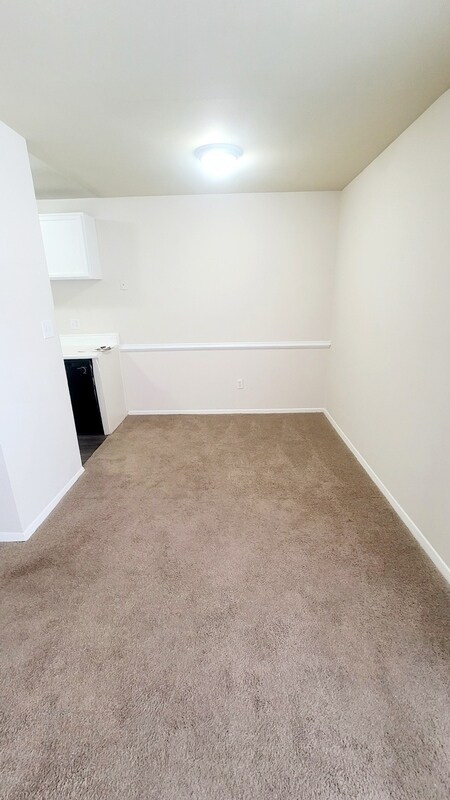 Building Photo - 1261 Nelson St