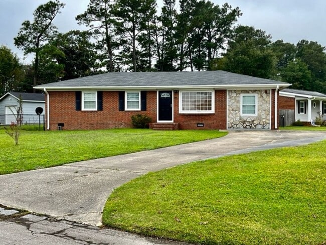 Building Photo - Rental Avail in Montclair!