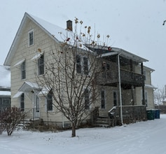 Building Photo - 609 Rumely St