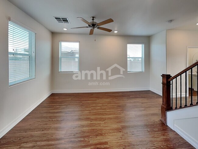 Building Photo - 4719 Tree Swing St