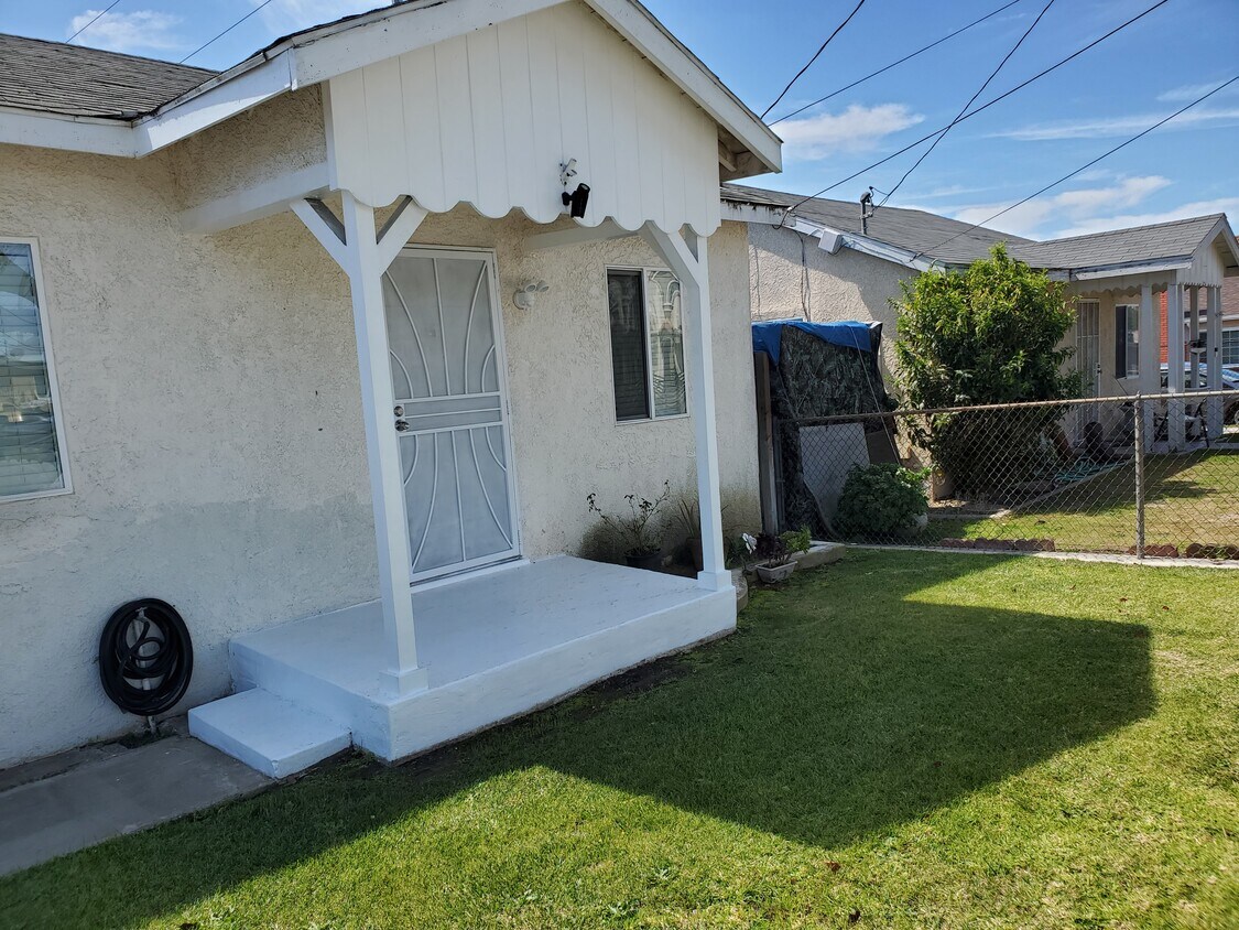 Front Side - 4452 W 171st St