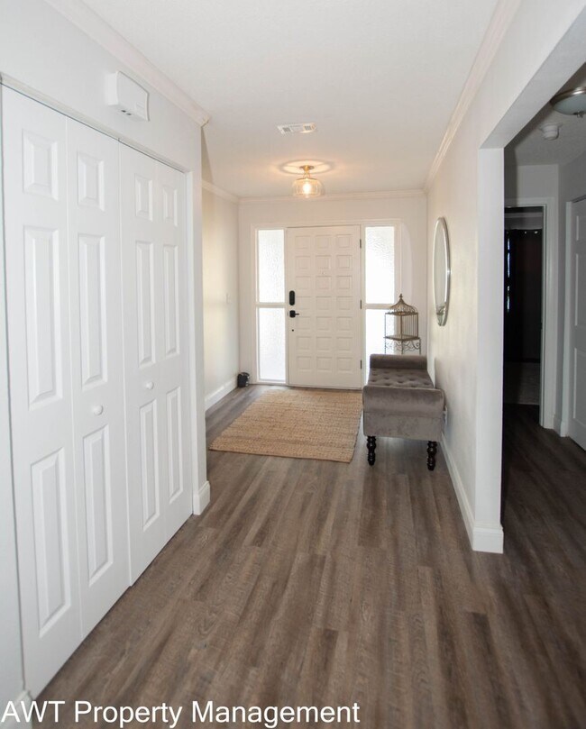 Building Photo - Long Term, Fully Furnished Rental in the H...