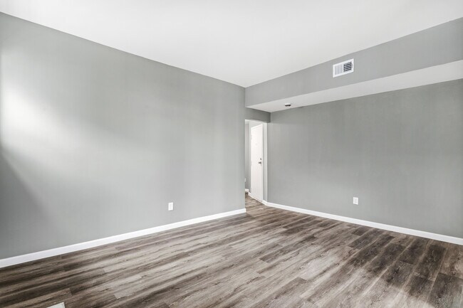 Foto del edificio - 5582 Pershing Ave
