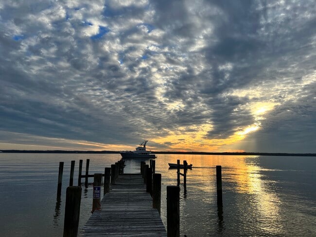 Private beach front - 13113 River Ter