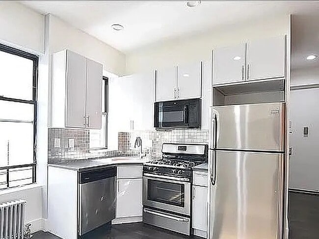 Photo - 100 W 143rd St Apartment