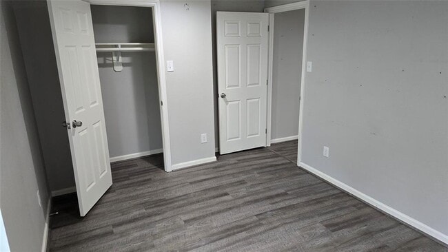 Building Photo - 2518 Gano St