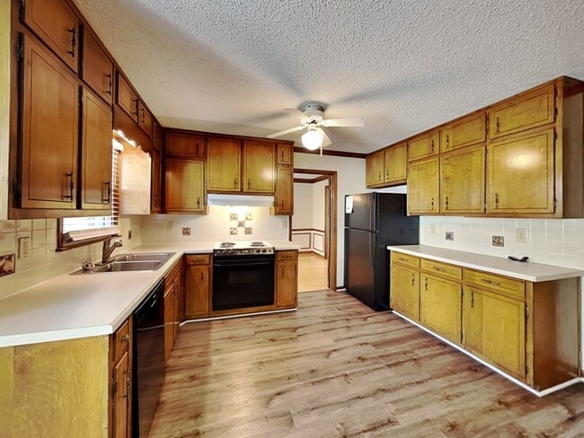 Foto del edificio - 1278 Summit Chase Dr SW